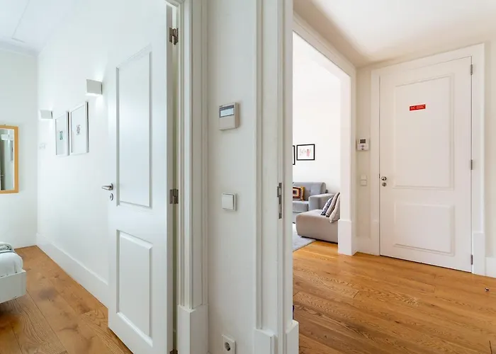 The Restauradores Collection Regal