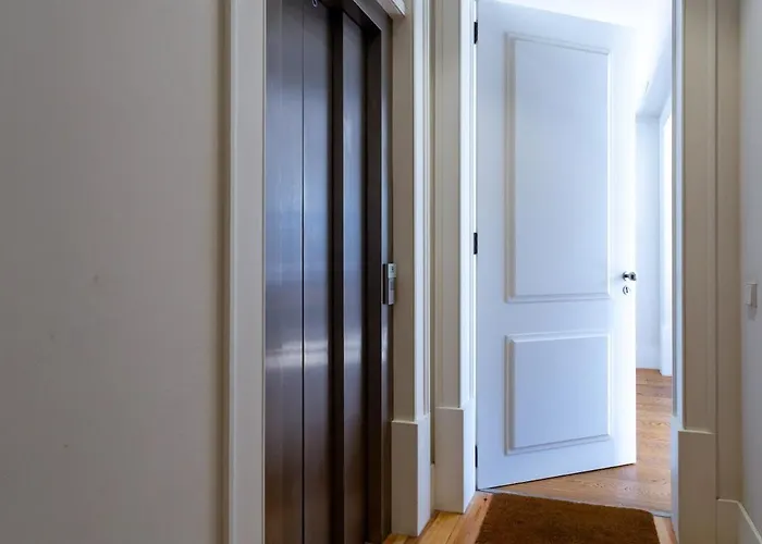 The Restauradores Collection Regal Apartman *