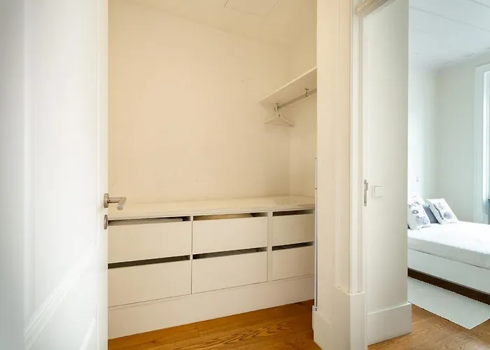 The Restauradores Collection Regal Apartman *