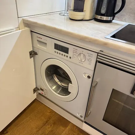 The Restauradores Collection Regal Daire *